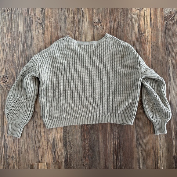 Moon & Madison Knit Sweater Womens Small Cropped V-Neck Light Seafoam Green - Picture 2 of 8